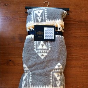 Pendleton fleece blanket